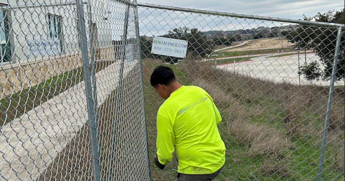 Types of Temporary Fencing for Pedestrian Pathways