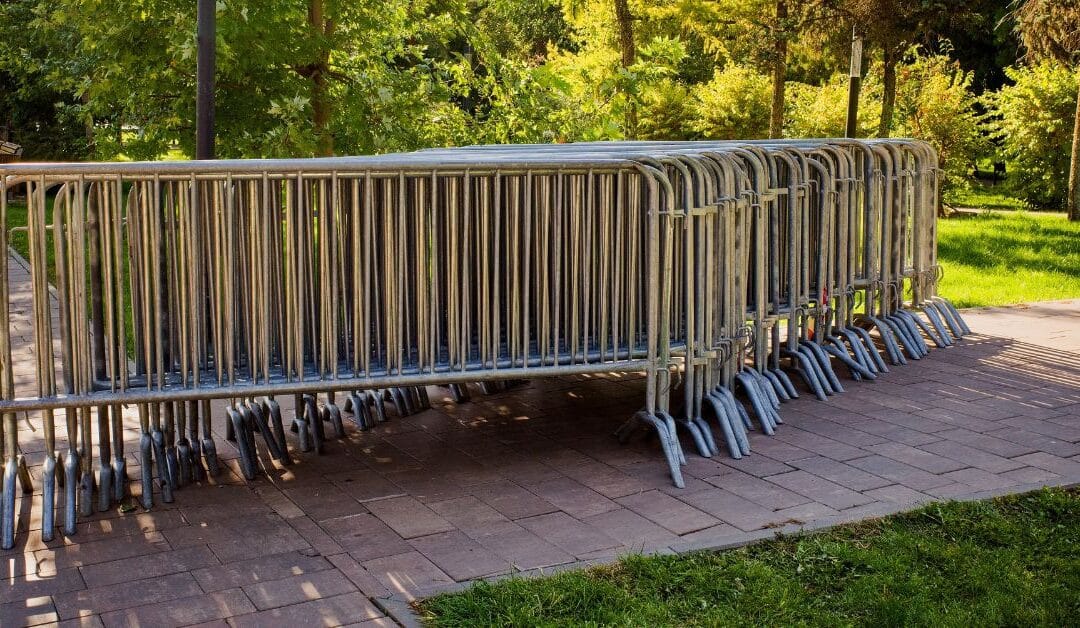 How To Set Up Proper Crowd Control Barricades