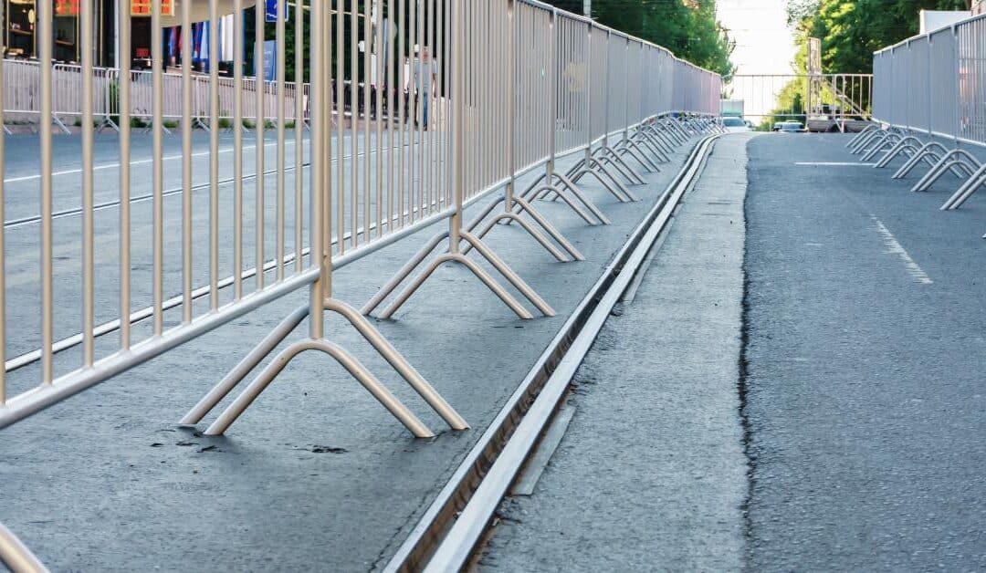 The Role of Barricade Fence Rentals in Traffic Management